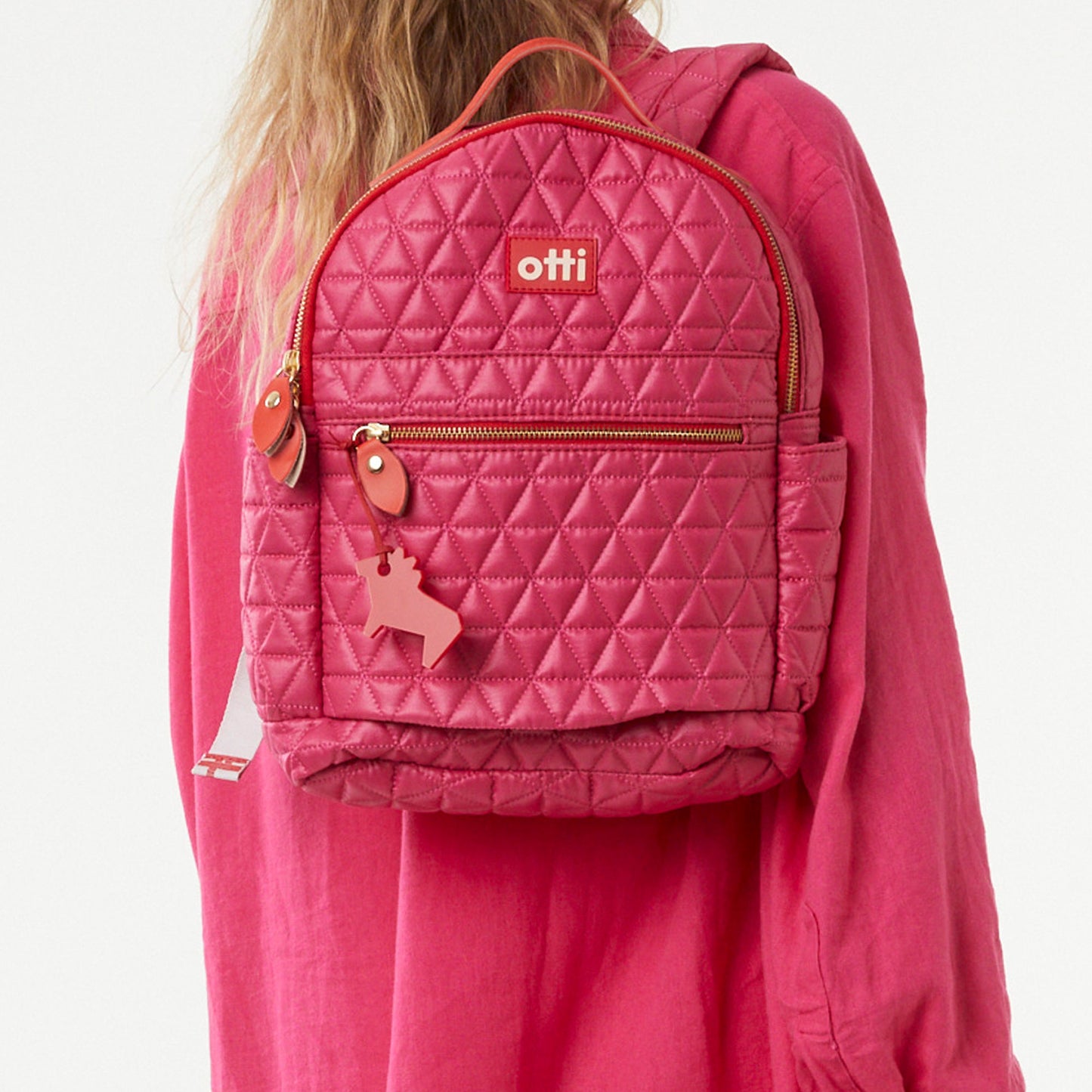 Mochila Pequena Matelassê Chiclete