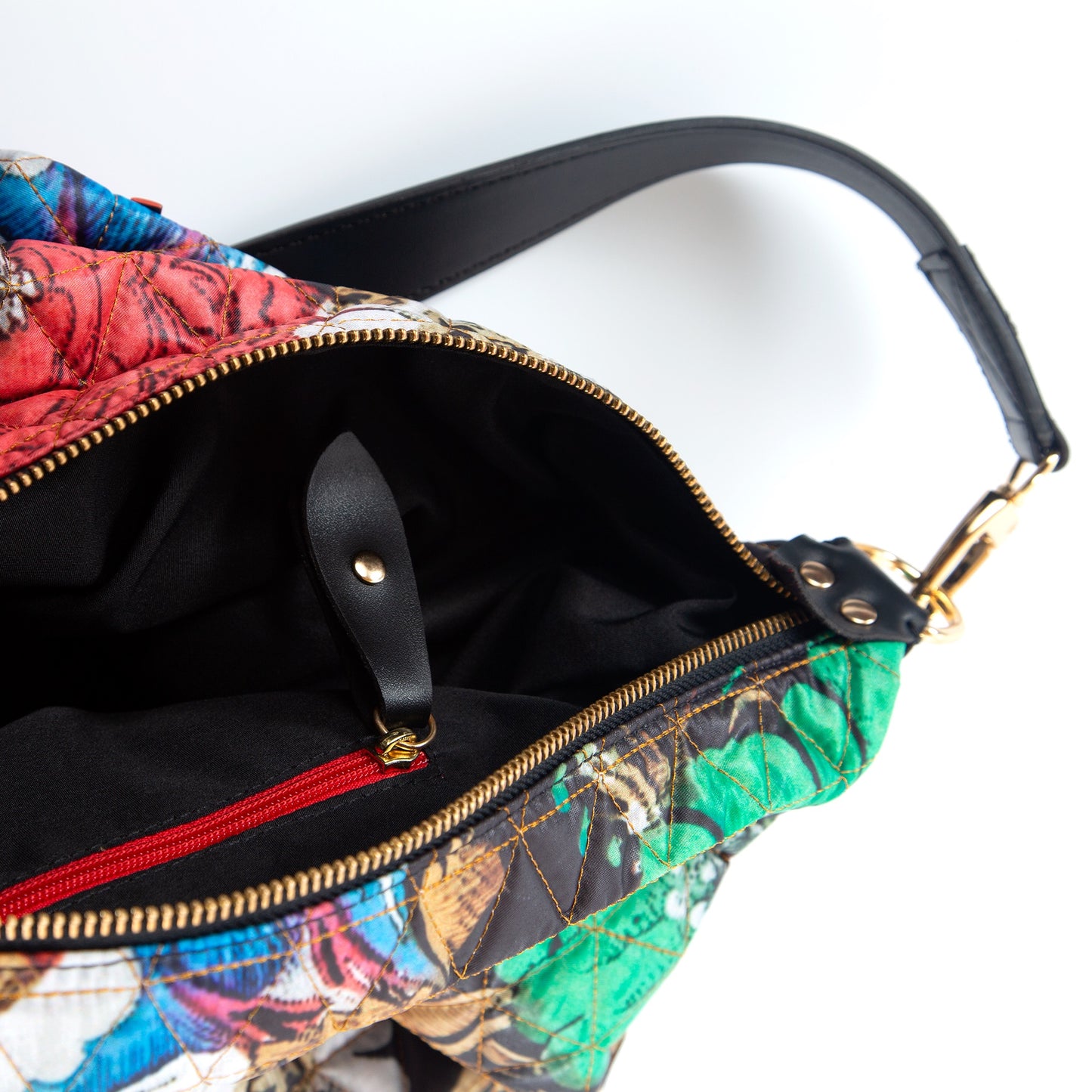 Bolsa Media Matelasse Old Floral Preto