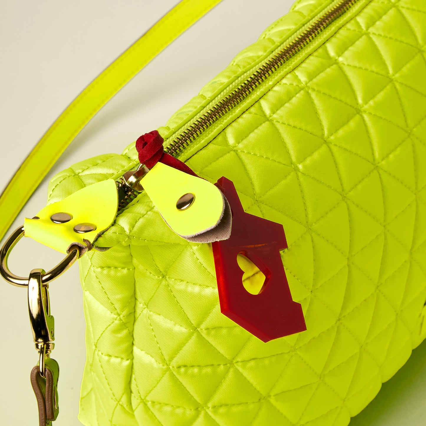 Bolsa Matelassê Pequena Amarelo