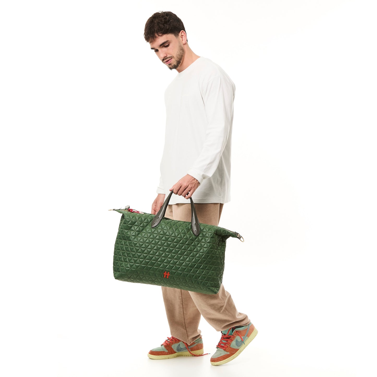 Bolsa Matelassê Weekender Oliva